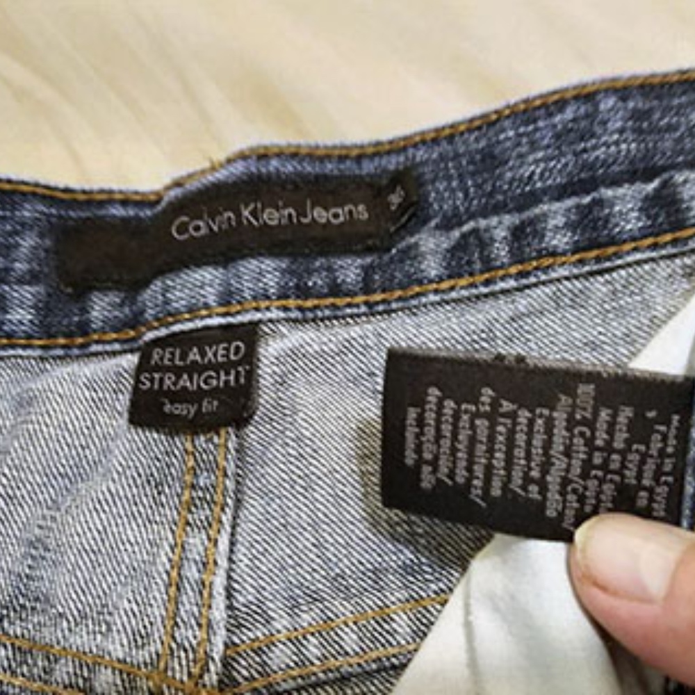 Calvin Klein Relaxed Straight Jeans - Picture 6 of 7
